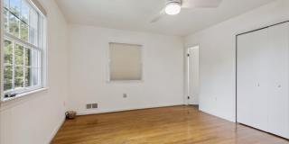 ONE LEVEL LIVING!! in Potomac 4-5 bed 4 baths / Close in Potomac Gallery 28