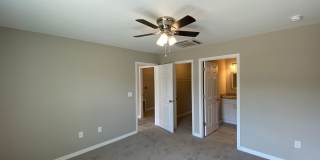 Desirable SE Ocala Neighborhood 3/2/2 *WON'T LAST* Gallery 14