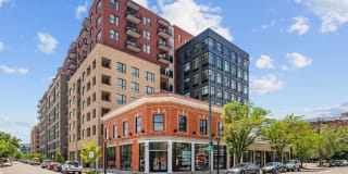 AMLI at Uptown Gallery 31