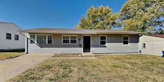 Beautiful 4BR 1BA Home w/ Granite Counters, Stainless Steel Appliances and Big Backyard in Grandview! Gallery 1