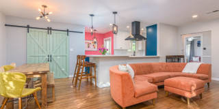 16604 Gilmore Street Gallery 10