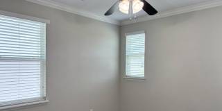 Move-In Ready Windermere Carriage House – Private Living in a Prime Location Gallery 4