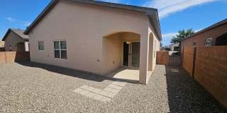 3 bedroom 2 bath Gallery 4