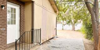 3 Bed / 2 Bath Half Duplex Near Valley Fair Mall — Fenced Yard & Carport Gallery 17
