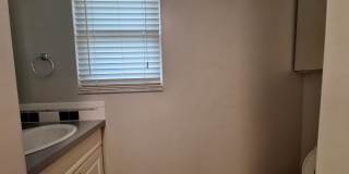 Charming 2 bedroom duplex perfectly located in Rochester Gallery 12