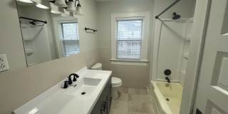 5 Bedroom / 2 Bath House - NEAR SEMO's CAMPUS Gallery 13