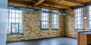 Off Broadway Apartments Gallery 5