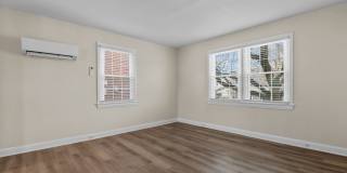 Spacious 1 Bedroom Duplex in Trinity Park, blocks from Duke! - Renovated & Pet Friendly Gallery 9