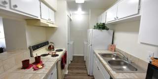 Wilshire Park Gallery 3