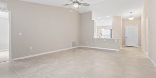 5 Seabury Place Gallery 11