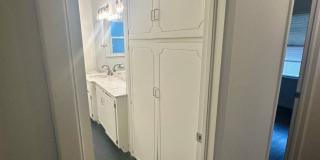 Updated Charming 3 bed 1-bath Gallery 7