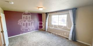 Large, Well-Maintained Duplex Gallery 20