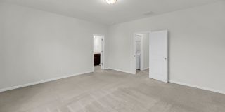 FIRST MONTHS RENT FREE WITH SIGNED 2 YEAR LEASE Gallery 17