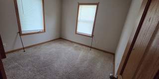 2bed 1 bath home with detached garage Gallery 9