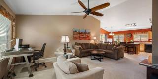 Move in ready 3 bedroom plus a den! Gallery 1
