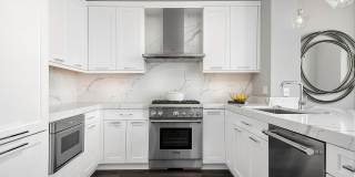 Left Bank Gallery 32