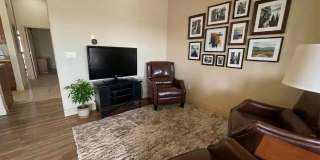 Beautifully Furnished One bedroom, One bath in Branson, Mo. with a View from the Sunroom Gallery 1