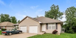 3 BR/2BA | Newly Renovated Single Family Home | 1-Car Covered Parking | Cozy Fireplace! Gallery 1