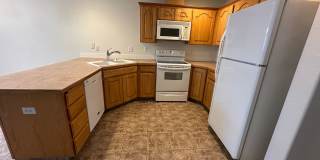 Spacious 2 bed/2.5 bath with bonus room townhome off Road 68 Gallery 34