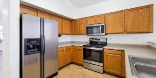 Clean and Cozy home in desirable area! Gallery 10