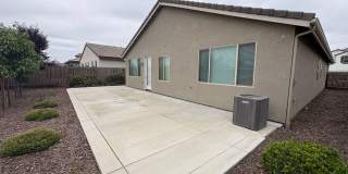 NW Visalia Home For Rent! Close to sports park & shopping centers! Gallery 37