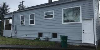 2BR Home in Forest Grove OR Gallery 5