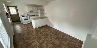 3 Bed/ 1.5 Bath Gallery 8