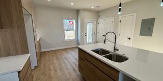 5940 Cadiz Street Gallery 8