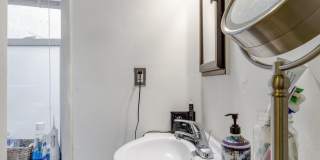 238 W GIRARD Avenue Gallery 8