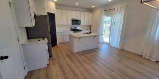 Stunning and spacious 4.5 bedroom, 3 bathroom home located in Morgan Hill Gallery 12