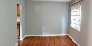 Cozy 3 bedroom 1.5 Bathroom Townhouse! Hardwood Throughout! Parking Included In Rent! Available for a June Move In! Gallery 12