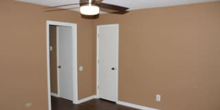 2 Bedroom 1.5 Bath W/ Formal Living & Family Room 2 Bedroom 1.5 Bath W/ Formal Living & Family Room Gallery 8