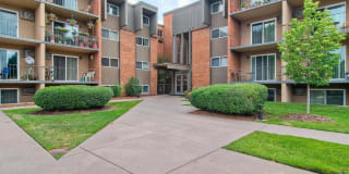Glenlake Apartments Gallery 2
