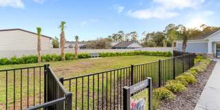 Like new 3/2.5 Townhome Gallery 21