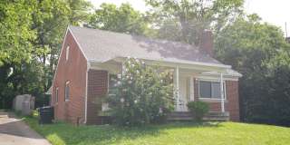 417 PYKE ROAD | 5 BED • 2 BATH CAMPUS HOUSE Gallery 1