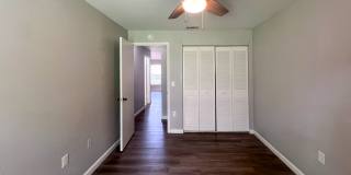 2293 - Mill Run Gallery 15