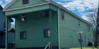 100 Richardson Avenue Gallery 1