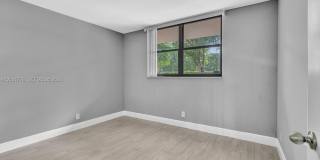 109 Lake Emerald Dr Gallery 25