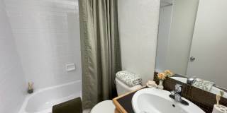 Penthouse Gallery 125