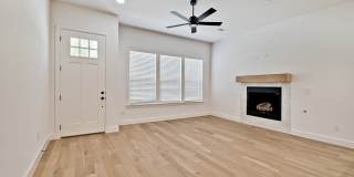 502 W Persimmon St Gallery 3