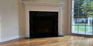 511 Elm Street Gallery 9