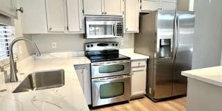 4781 W Harrison Street Gallery 7