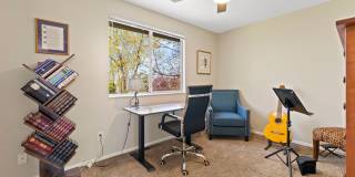 Fully Furnished Modern Home With Great Location Gallery 28