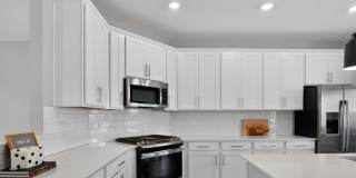 Spacious 3BR Townhome in Indianapolis Gallery 4