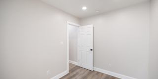 521 N DOUGLAS Street Gallery 14