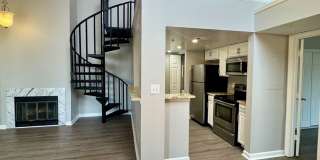 Charming 1BR Condo with loft  in Bowie Gallery 4