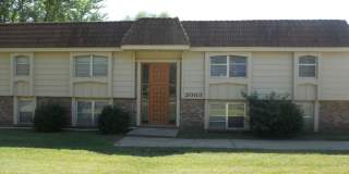 2003 West 27th Street Gallery 1