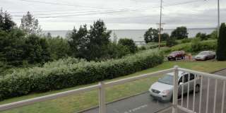 2 Bed, 1 Bath- Bay view apartment near Fairhaven and Boulevard Park Gallery 15