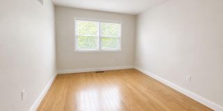 8828 COTTAGE Street Gallery 12