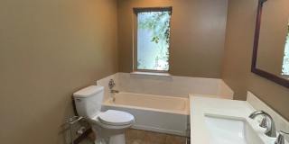 Updated Florence Park South Bungalow! 2 Bed, 1 Bath - Open Floorplan! Gallery 21
